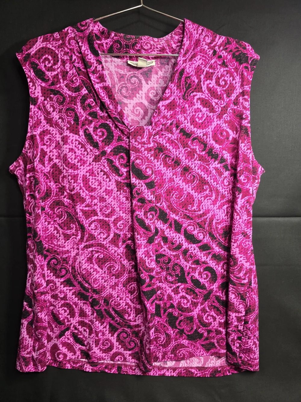 Dana Buchman Pink & Black Sleeveless V-Neck Tank